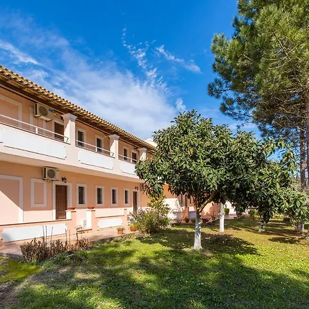 Nikos Pool - Ground Floor 3* Szidári