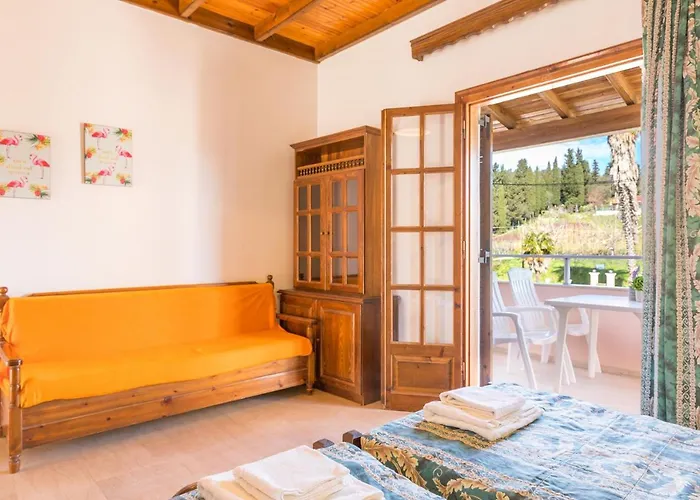 Nikos Pool House & 3* Sidárion