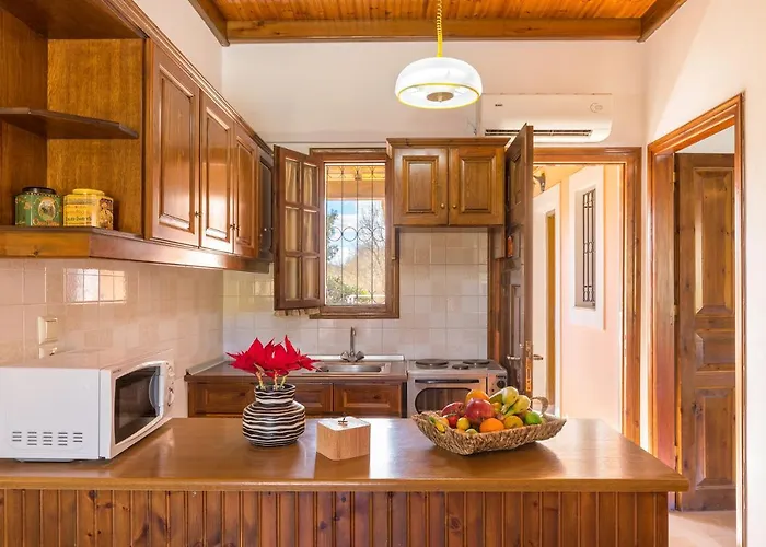 Nikos Pool House & 3* Sidárion