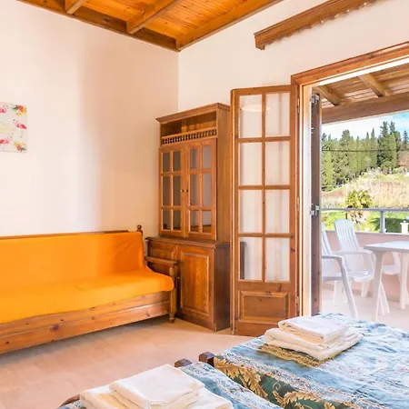 Nikos Pool House & 3* Sidárion