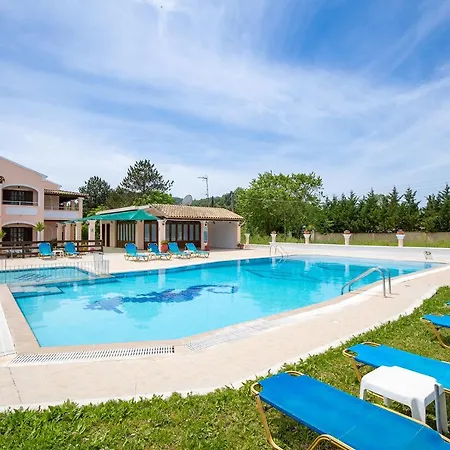 Nikos Pool House & 3*